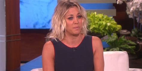 kaley cuoco picks the perfect dress for flaunting her abs