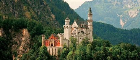 neuschwanstein castle visit  magical snowy white castle  king ludwig iian inspiration