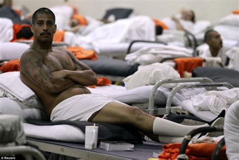 prisons in america at breaking point with more than two million