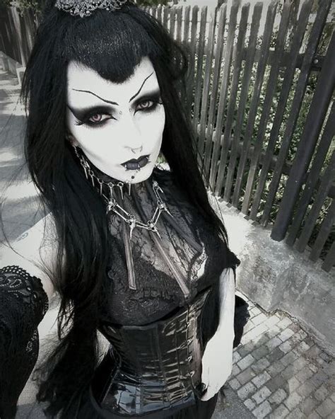 Gothic Girls Alternative Makeup Alternative Fashion Dark Fashion