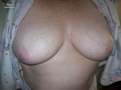 very large tits of my wife ample annie december 2012 voyeur web