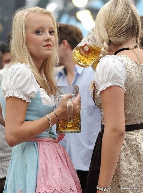 Oktoberfest Hot Girls And Beer