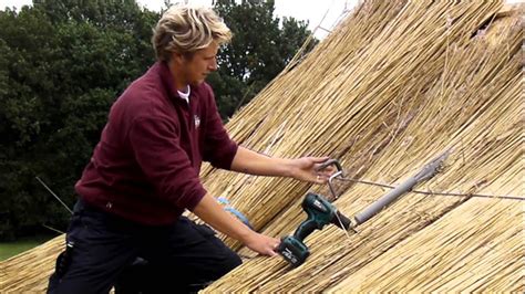 het maken van een energiezuinig rieten dak schroefdak youtube