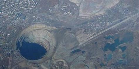 kimberley mine lubang terbesar di dunia yang digali manusia