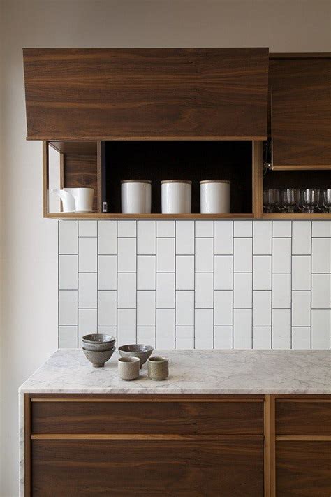 subway tile patterns   ways  lay constructionstyle