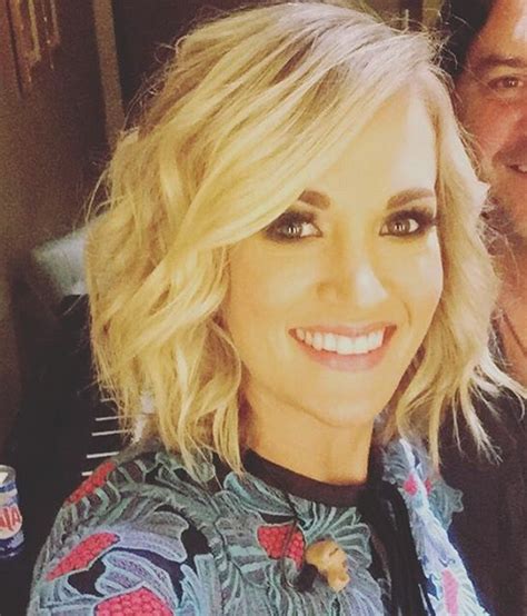 Sexy Carrie Underwood Selfies She Is So Beautiful Celeblr