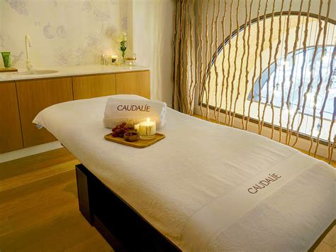 caudalie spa treatment room green queen health wellness hong kong