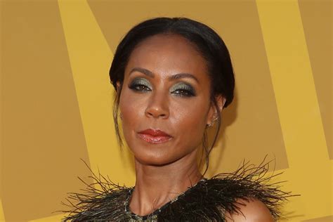 jada pinkett smith my mother s washboard stomach puts me to shame