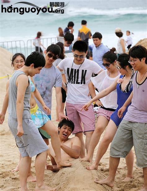 直击韩国海滩比基尼狂欢 博览 环球网