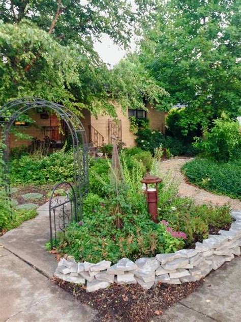 stay  artists suburban bungalow bungalows  rent  munster memorial garden vacation