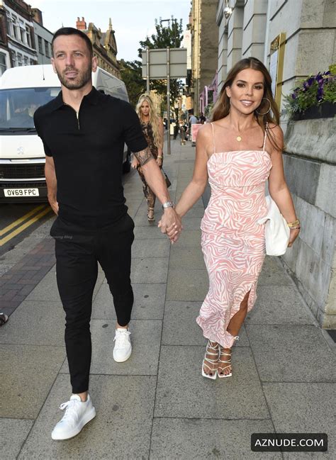 tanya bardsley sexy seen with her husband at boujee in