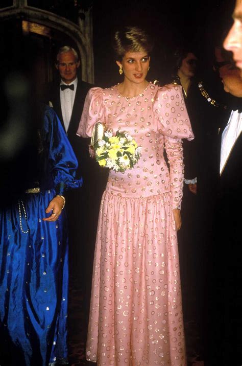 princess diana s repeat outfits were full of fashion tricks instyle