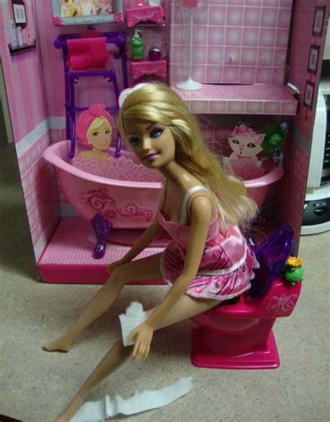 25 Hilarious Photos Of Barbie Gone Wild – Artofit