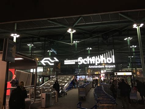 amsterdam schiphol airport customer reviews skytrax