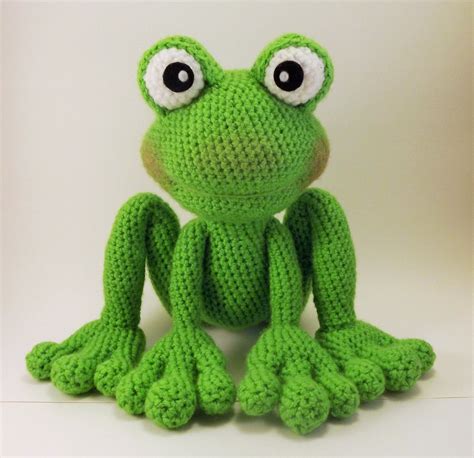 printable crochet frog pattern