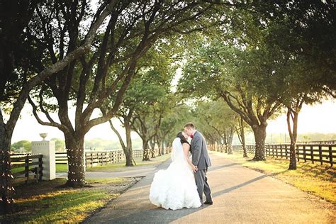 dallas kellie stone oak ranch erica mae photography wedding venues texas photography