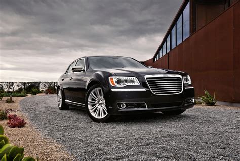 2013 Chrysler 300 Trims And Specs Carbuzz