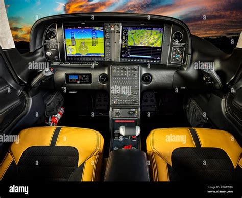 panel   cirrus  srt gts featuring garmin avionics stock photo alamy
