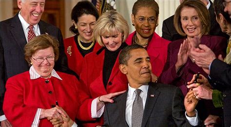 obama signs equal pay legislation the new york times