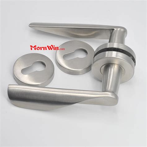 china factory high quality door lock handle solid