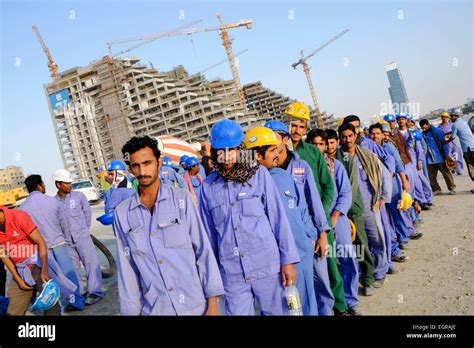 dubai construction workers high resolution stock photography  images alamy