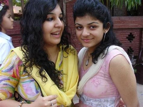 free cute indian college girls and pakistani girls and house wife biography hot and sexy girls