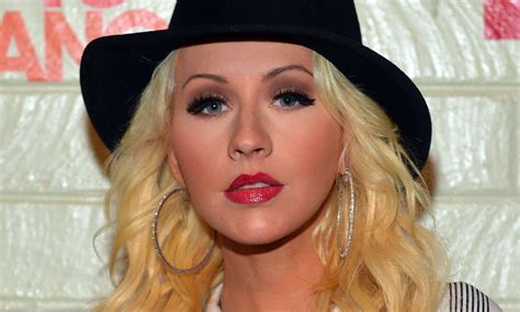 5 Photos Of Christina Aguilera Without Makeup That Blew Us Away With