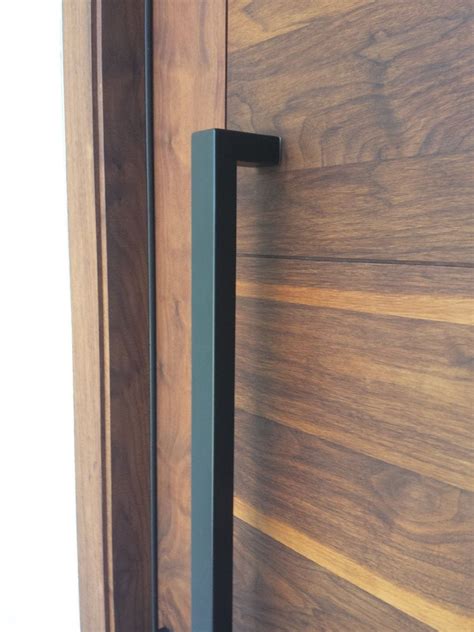 close    door handle   wooden door