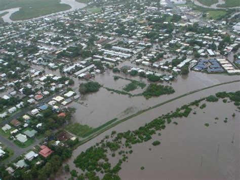 difference   flash flood   flood weather  emergency preparedness