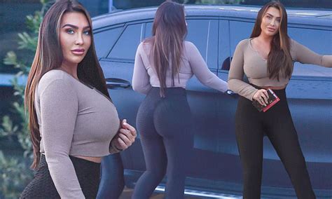 Lauren Goodger Flaunts Her Very Pert Derrière In Skintight Gym Leggings