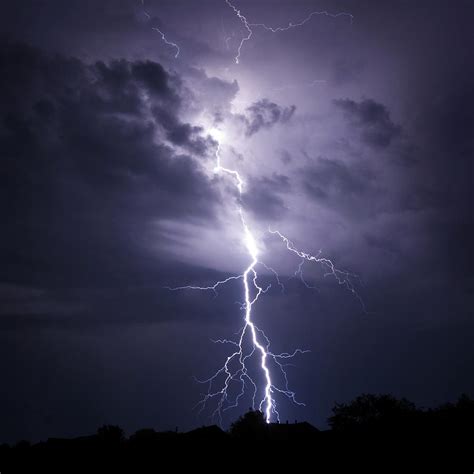 lightning bolt strike  photograph  serhii kucher