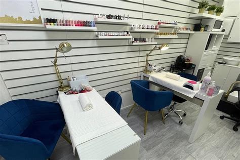 gossip studio london nail salon  aylesham centre london treatwell
