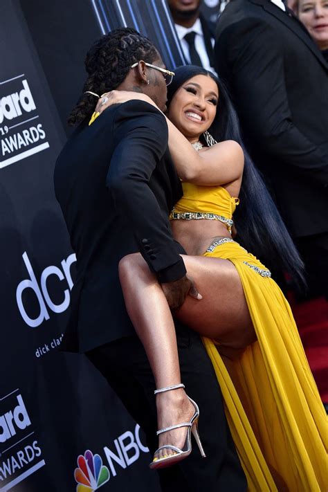 Cardi B Flaunts Legs At 2019 Billboard Music Awards