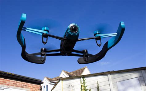 review de parrot bebop el dron combina especificaciones de alto vuelo   precio asequible