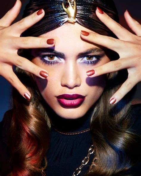 marc jacobs beauty holiday  ad campaign les facons