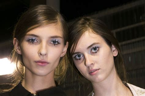 Your Mascara Mistake Is A Runway Beauty Trend