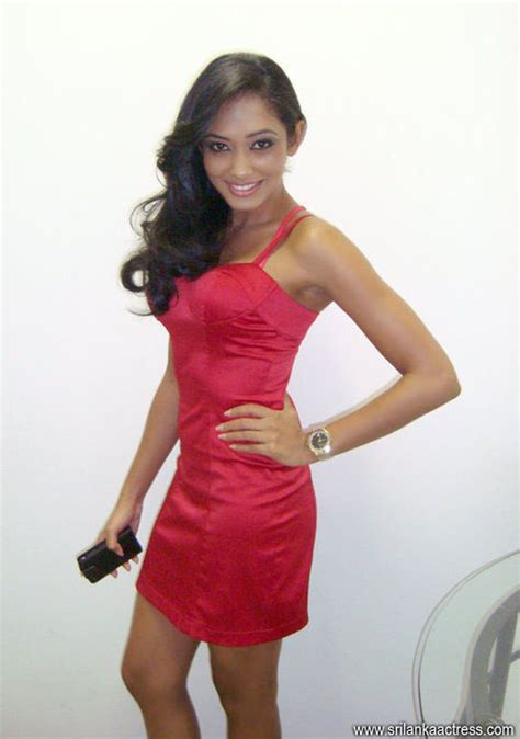sri lankan famous teledrama actress and model yureni