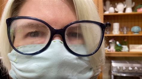how to prevent your glasses from fogging up while wearing