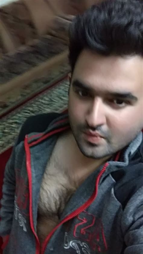 sexy naked pics of the cute hottie from pakistan indian gay site