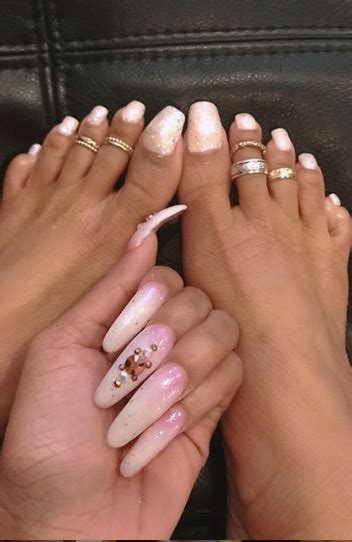 this bizarre new toenail trend is taking over the internet