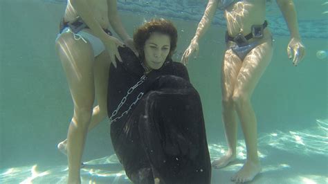 Ginarys Kinky Adventures Breath Play Underwater Escape With Ashlynn