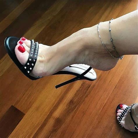 Pin On Sexy Heels Nylon Feet