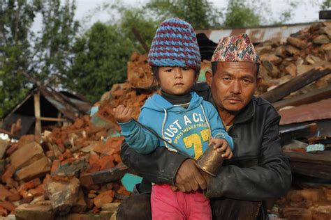 nepal earthquake chicago woman s son among mt everest climbers trapped after nepal quake
