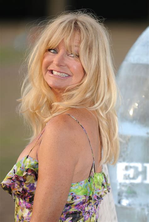2010 pictures of goldie hawn over the years popsugar celebrity photo 33