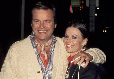 robert wagner opens up about heartbreak following wife natalie wood s death ny daily news