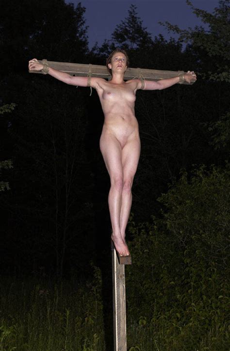 cx nina high l1 in gallery crucified bound naked to a cross 04 picture 6 uploaded by