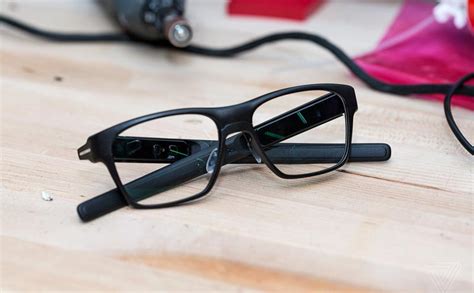 Intel Presents Smart Glasses Vaunt That Looks Like Normal