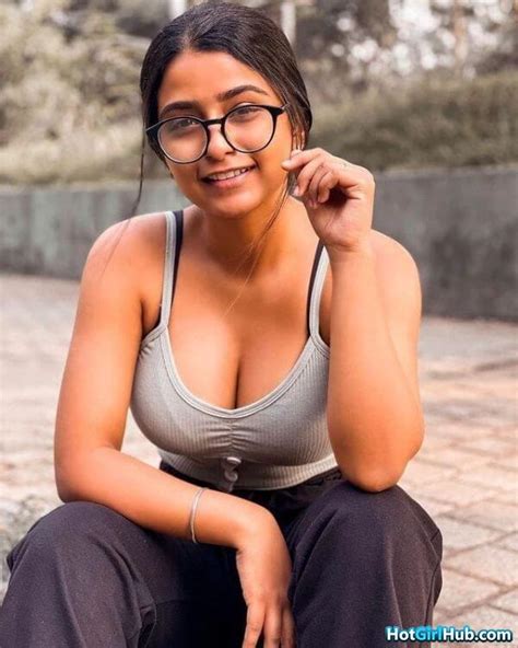 Sexy Indian Girls With Big Boobs 14 Photos