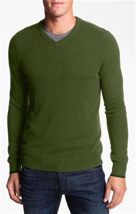 1901 trim fit vneck cashmere sweater in green for men
