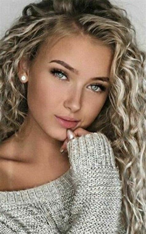 Pin By Robert Anders On Beauty Of Woman Beautiful Long Hair Beauty